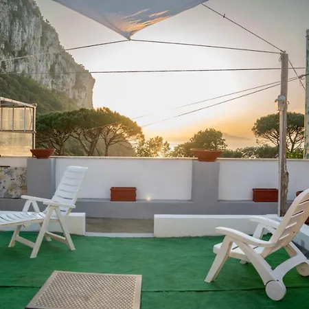 Casa Vacanza La Scogliera *